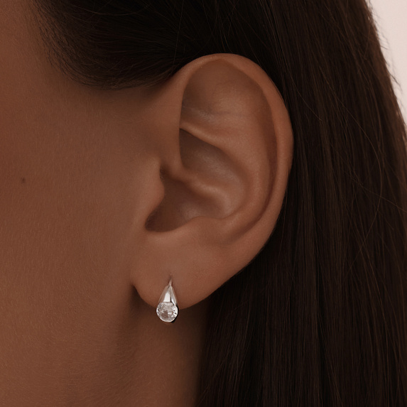 Серебряные серьги кольца с фианиом в огранке круг Miestilo