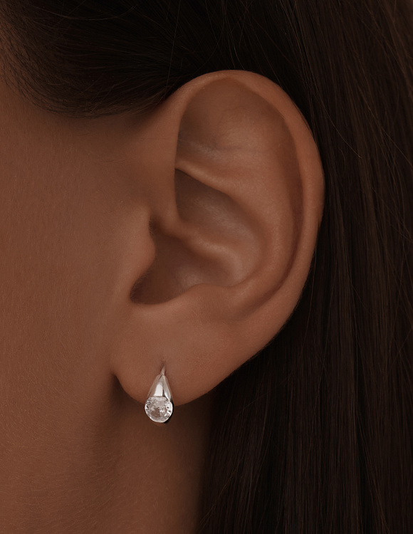 Серебряные серьги кольца с фианиом в огранке круг Miestilo