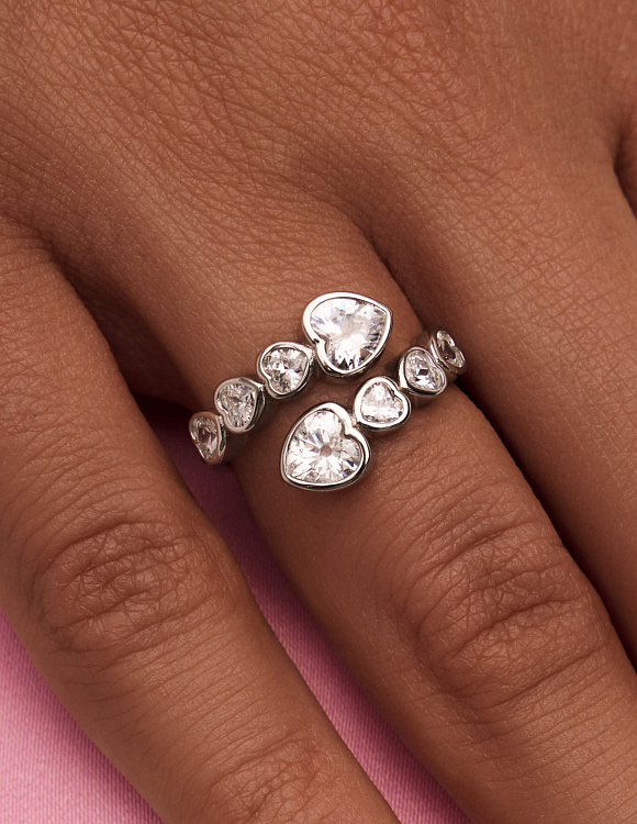 Серебряное кольцо с фианитами сердца Miestilo