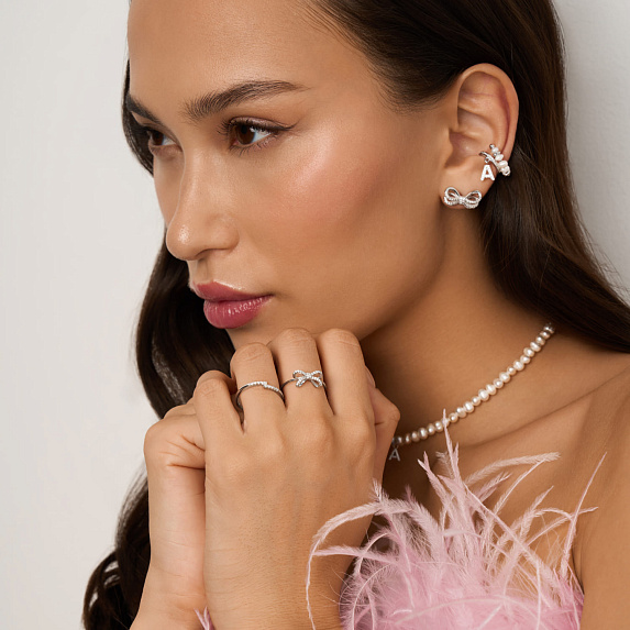 Серебряное кольцо с фианитами Miestilo