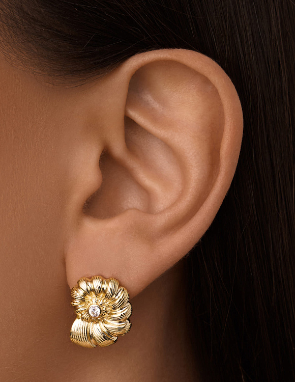 Позолоченные серьги-пусеты в виде ракушек с фианитами Miestilo 2