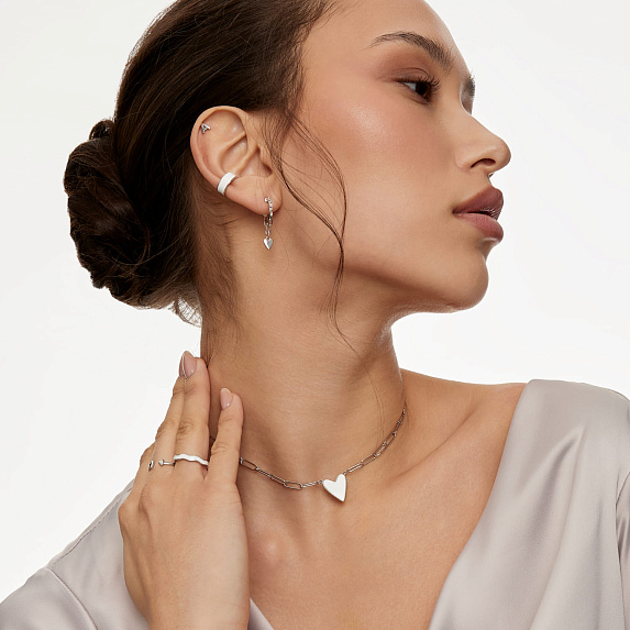 Серебряное колье с сердцем в эмали Miestilo