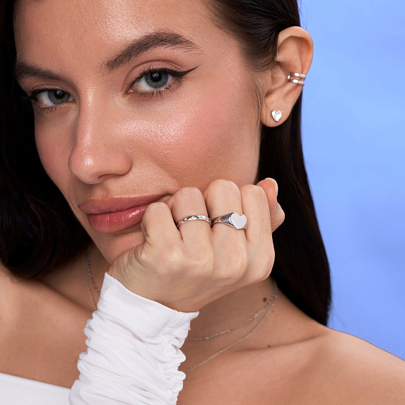 Серебряное кольцо печатка сердце Miestilo