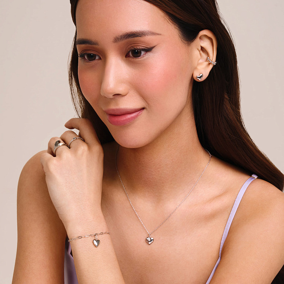 Серебряный браслет с подвеской сердце Miestilo