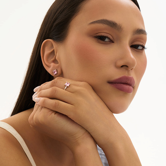 Серебряное кольцо с розовым фианитом Miestilo