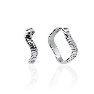 Серебряные серьги-конго с рельефом и волнообразным изгибом MIESTILO  Miestilo