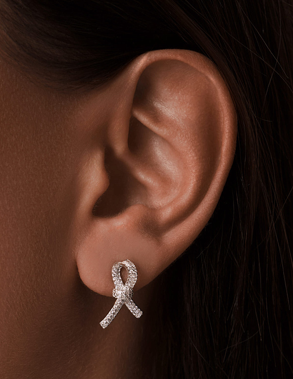 Серебряные серьги гвоздики с фианитами Miestilo