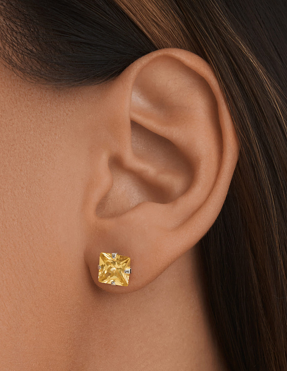 Серьги пусеты из серебра с желтыми фианитами 8 мм Miestilo