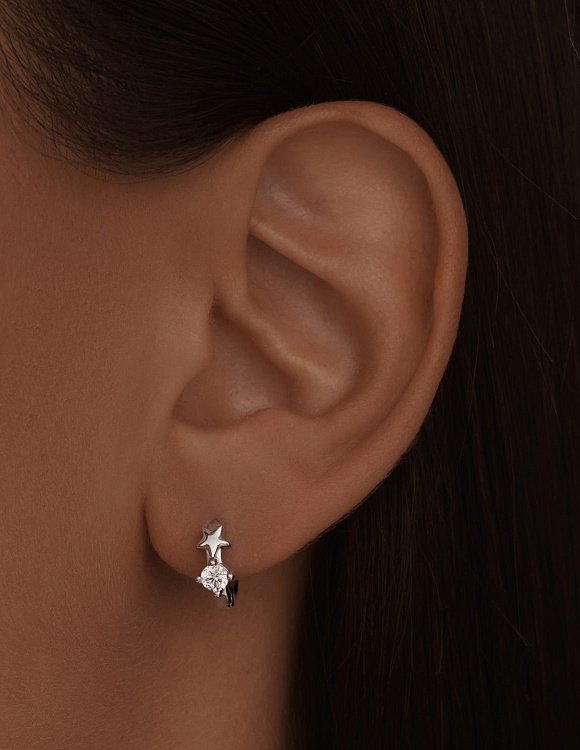 Серебряная моносерьга кольцо звезда с фианитами Miestilo