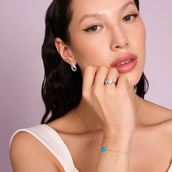 Серебряный браслет с сердцем из иск. Бирюзы и буквой U из фианитов Miestilo
