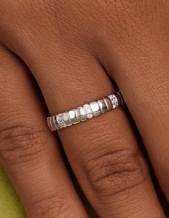 Серебряное кольцо Library с фианитами фактурное Miestilo