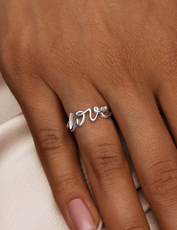 Серебряное кольцо LOVE Miestilo