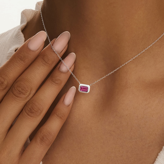 Серебряное колье с эмалью и корундом  Miestilo