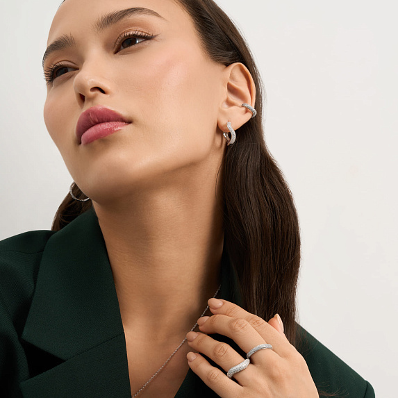 Серебряные серьги кольца волна с фианитами Miestilo
