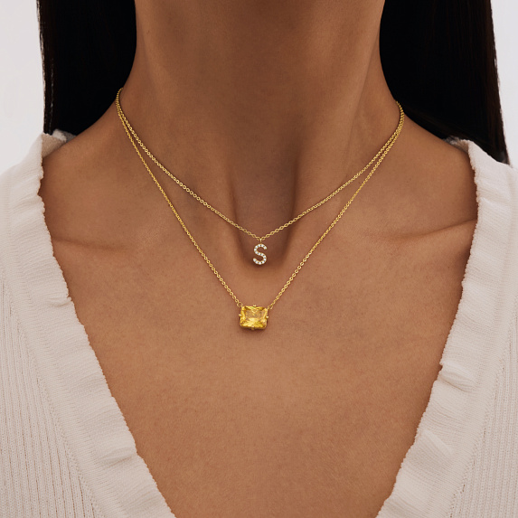 Серебряное колье  в покрытии желтое золото  с буквой S MIESTILO Miestilo