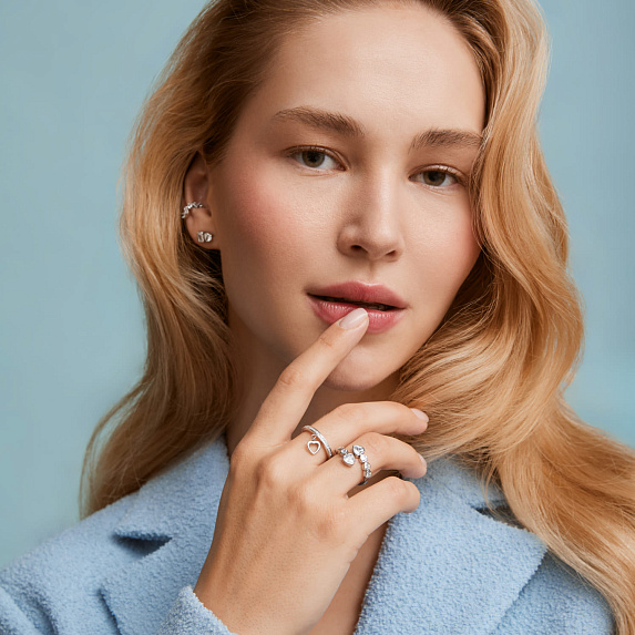 Серебряное кольцо с фианитами сердца Miestilo