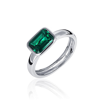 Серебряное кольцо с зеленым фианитом в огранке эмеральд MIESTILO Miestilo
