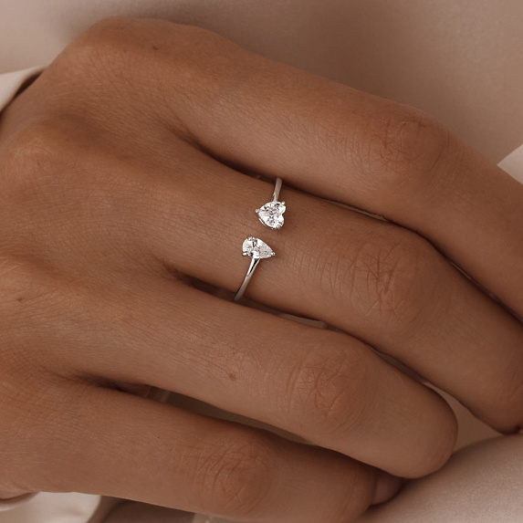 Серебряное кольцо с фианитами сердце и груша Miestilo