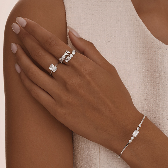 Серебряное кольцо с фианитами Miestilo