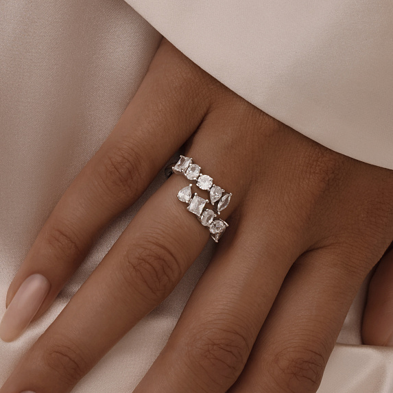 Серебряное кольцо с фианитами Miestilo