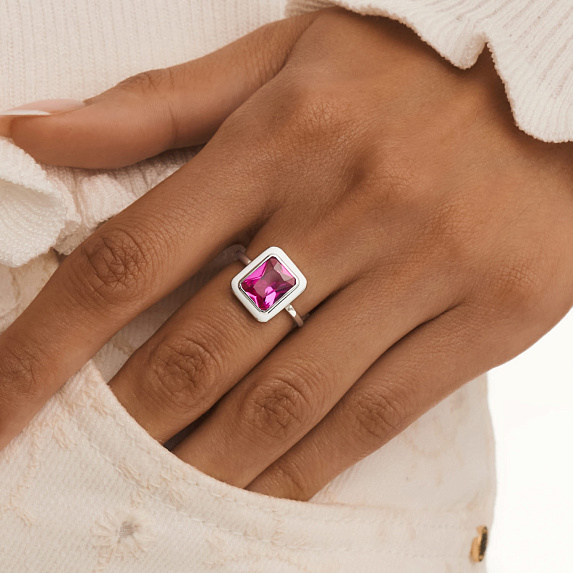 Серебряное кольцо с эмалью и корундом  Miestilo
