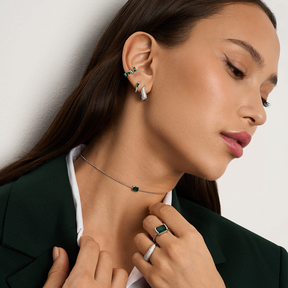 Серебряный чокер с фианитом в огранке изумруд Miestilo