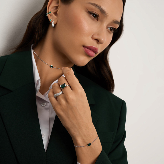 Серебряный браслет с фианитом в огранке изумруд Miestilo